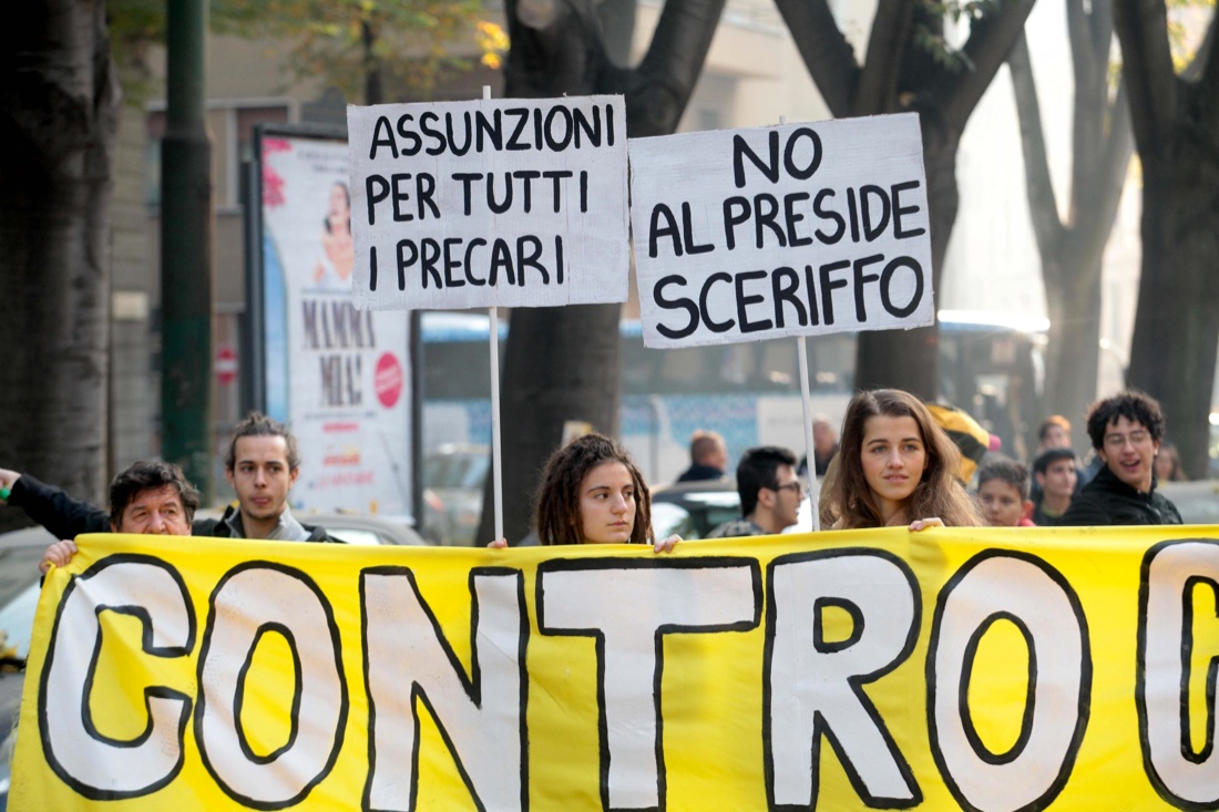 Scuola in piazza contro la riforma, tensioni e proteste – Foto