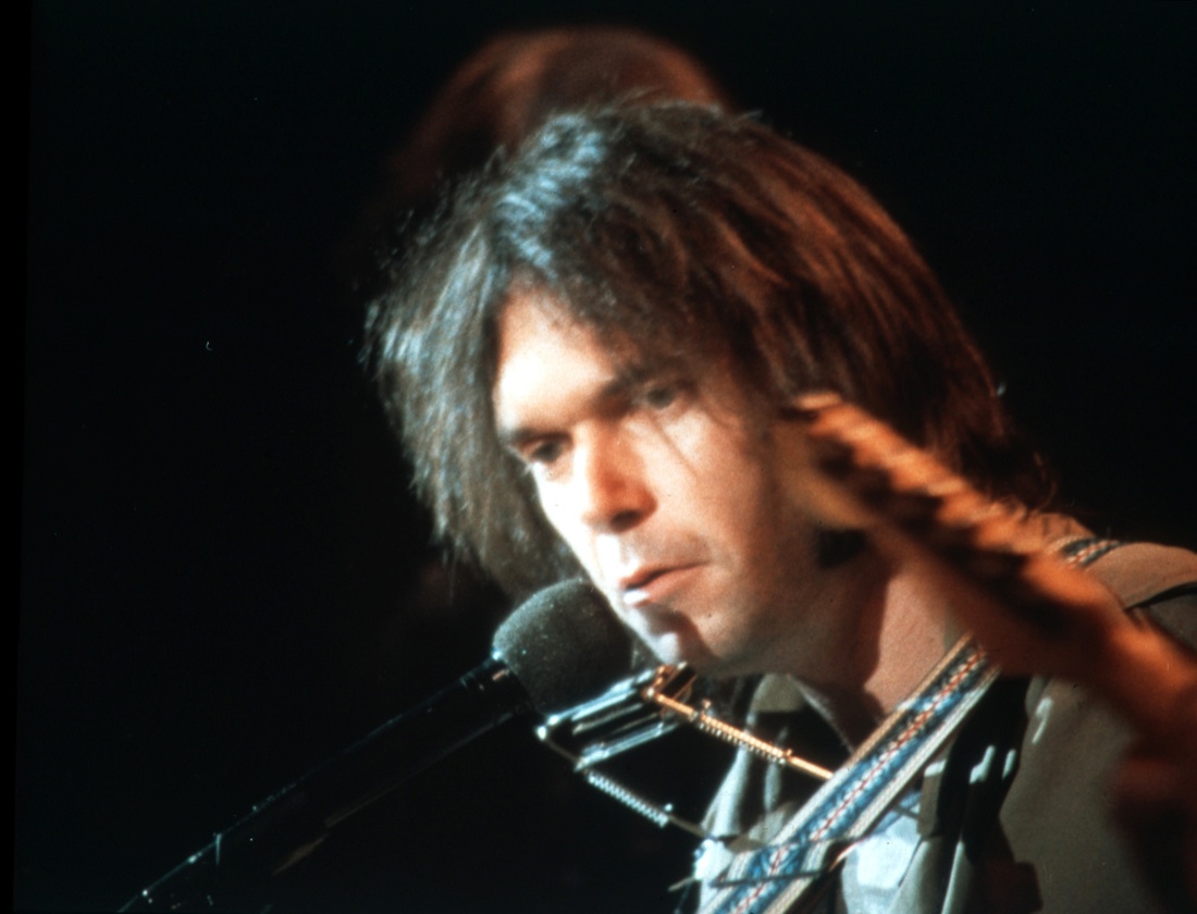 “Forever” Neil Young. I 70 anni del rocker canadese – foto “Forever” Neil Young. I 70 anni del rocker canadese – foto