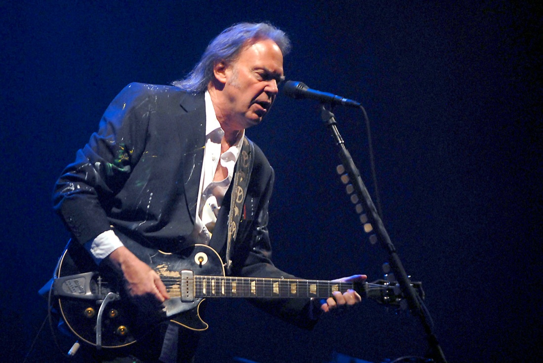 “Forever” Neil Young. I 70 anni del rocker canadese – foto “Forever” Neil Young. I 70 anni del rocker canadese – foto