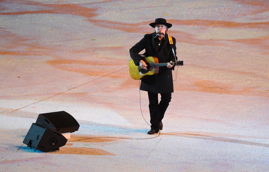 “Forever” Neil Young. I 70 anni del rocker canadese – foto “Forever” Neil Young. I 70 anni del rocker canadese – foto