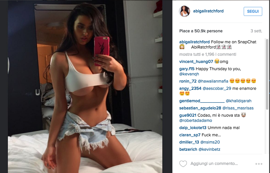 Abigail Ratchford s’ispira a Kim Kardashian Abigail Ratchford s’ispira a Kim Kardashian