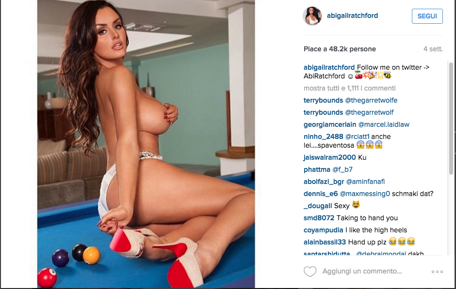 Abigail Ratchford s’ispira a Kim Kardashian Abigail Ratchford s’ispira a Kim Kardashian
