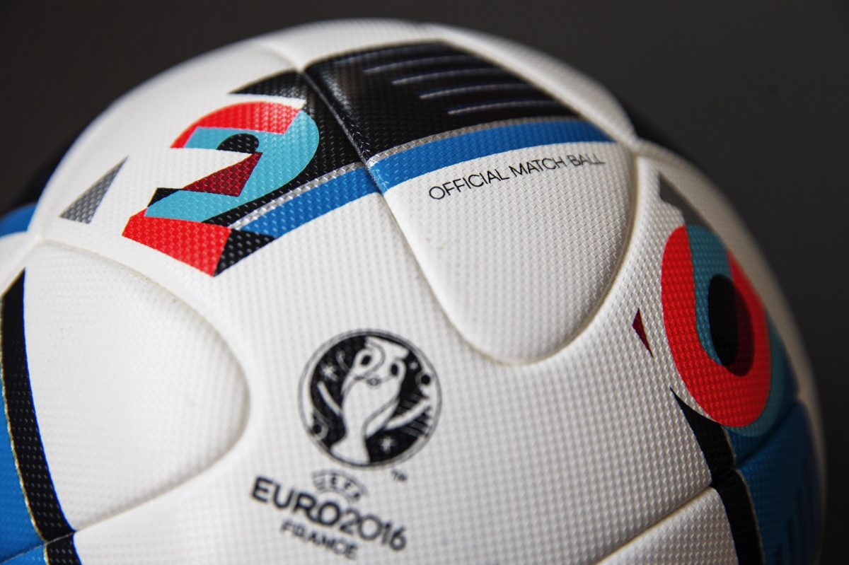 Galleria foto 'La Francia presenta “Beau jeau”, il pallone ufficiale degli Europei 2016' - foto 7