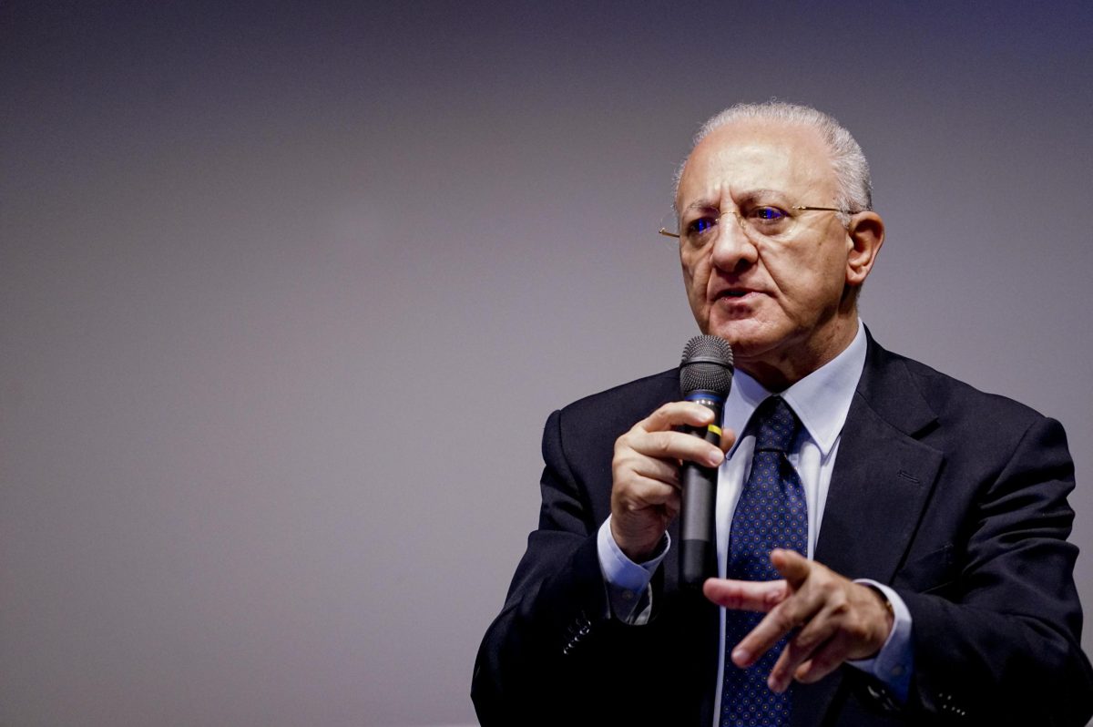 Galleria foto 'Vincenzo De Luca indagato: i quesiti ancora aperti' - foto 5