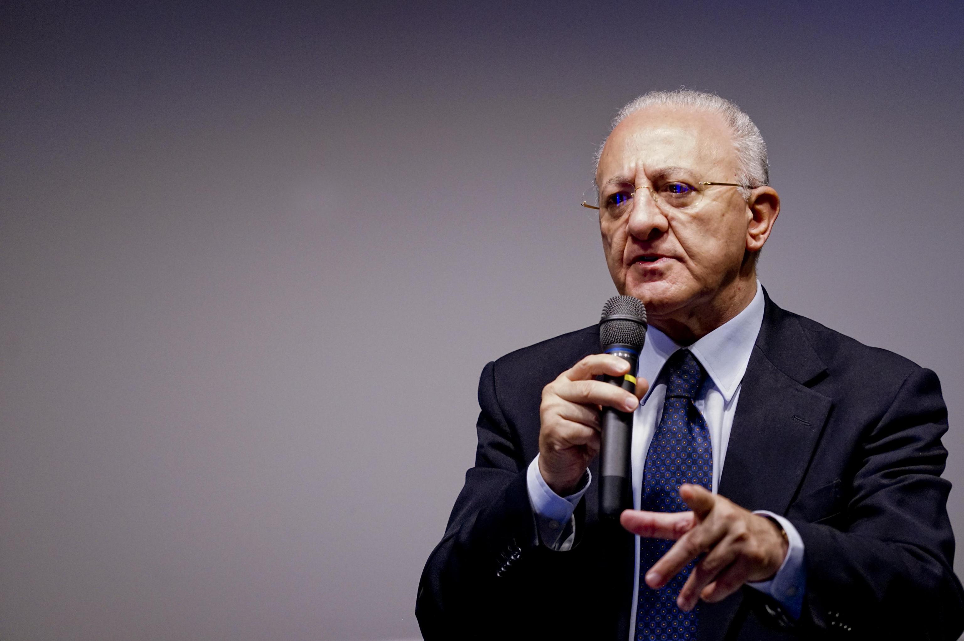 Vincenzo De Luca indagato: i quesiti ancora aperti Vincenzo De Luca indagato: i quesiti ancora aperti