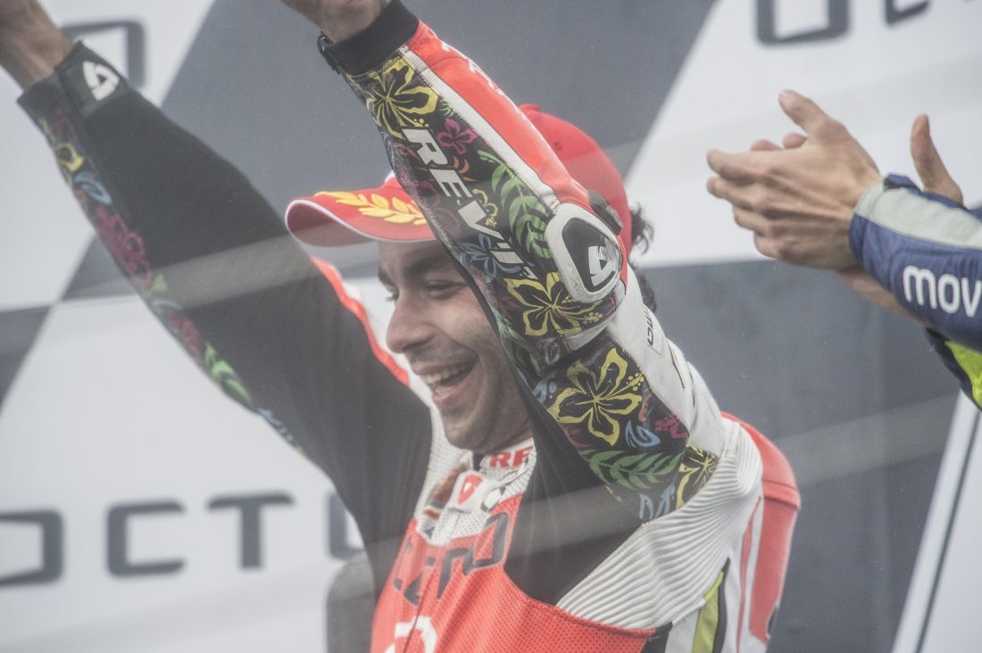 MotoGp, il pagellone della stagione 2015: Rossi super, Marquez flop MotoGp, il pagellone della stagione 2015: Rossi super, Marquez flop