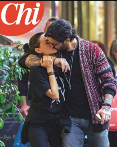 Le coppie al bacio dello showbiz