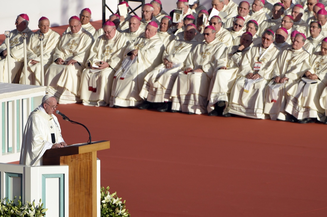 Il Papa a Firenze: la Messa allo stadio Franchi con 50 mila persone – Foto Il Papa a Firenze: la Messa allo stadio Franchi con 50 mila persone – Foto