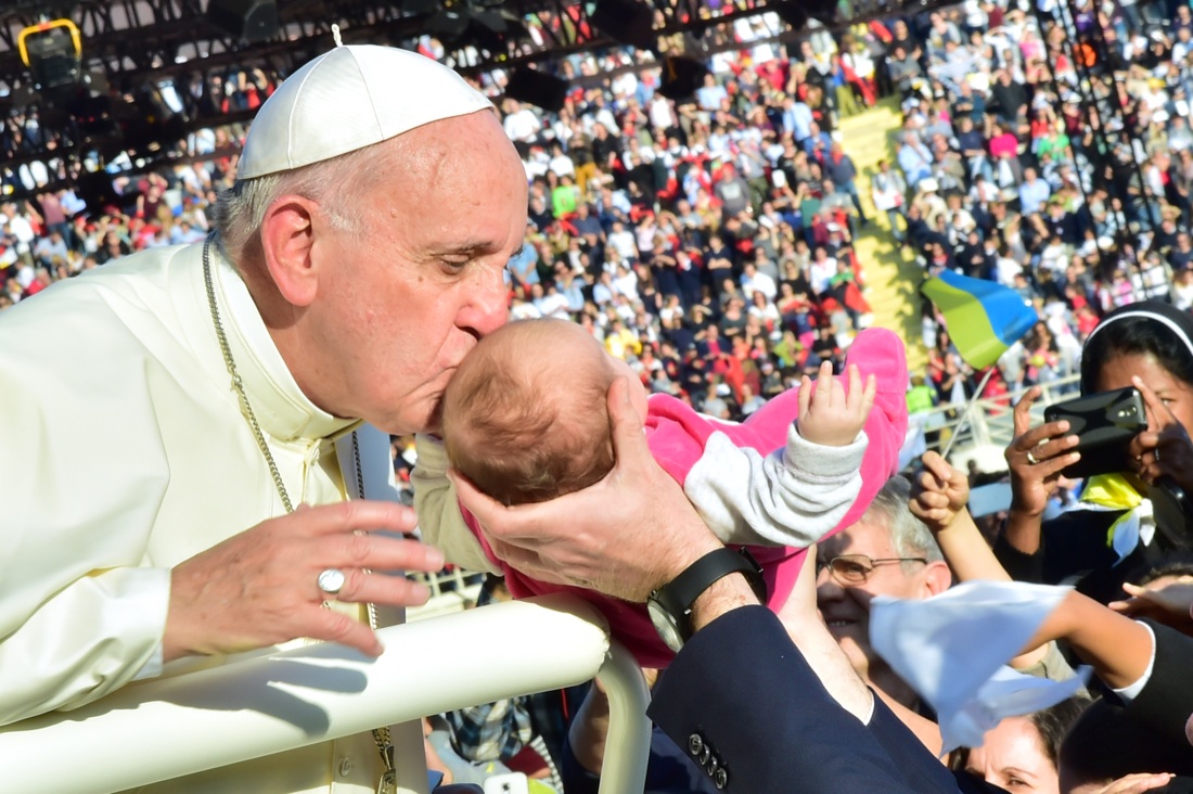 Il Papa a Firenze: la Messa allo stadio Franchi con 50 mila persone – Foto Il Papa a Firenze: la Messa allo stadio Franchi con 50 mila persone – Foto