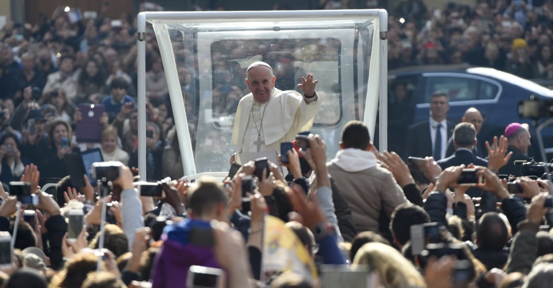 Il Papa a Firenze: la Messa allo stadio Franchi con 50 mila persone – Foto Il Papa a Firenze: la Messa allo stadio Franchi con 50 mila persone – Foto