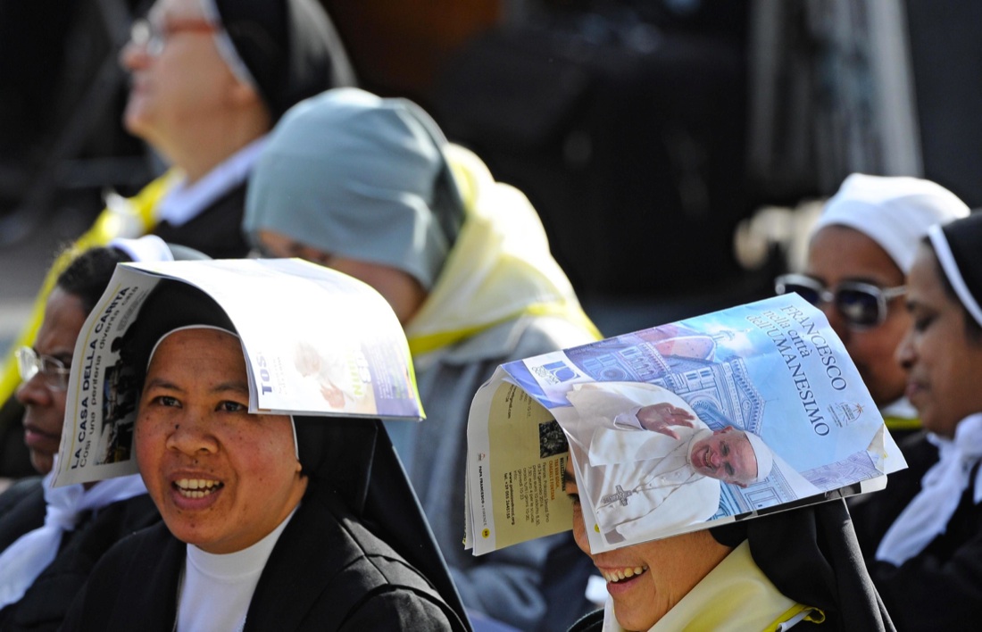 Il Papa a Firenze: la Messa allo stadio Franchi con 50 mila persone – Foto Il Papa a Firenze: la Messa allo stadio Franchi con 50 mila persone – Foto