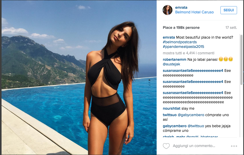 Emily Ratajkowski, nuda per sbaglio sui social