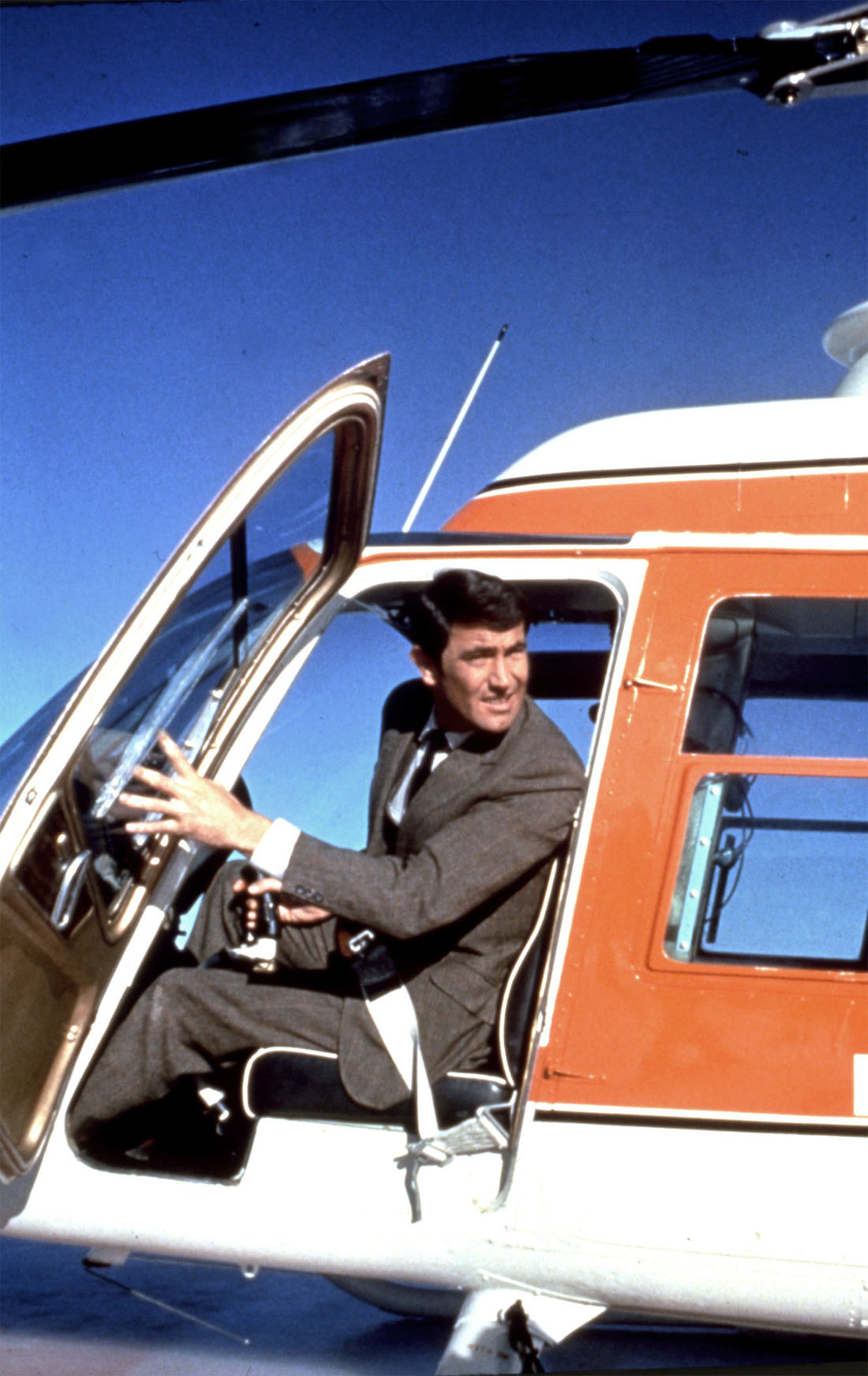 James Bond, non solo Aston Martin: auto, moto e velivoli dello 007 – Foto