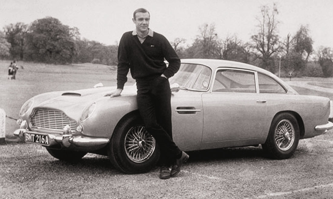 James Bond, non solo Aston Martin: auto, moto e velivoli dello 007 – Foto