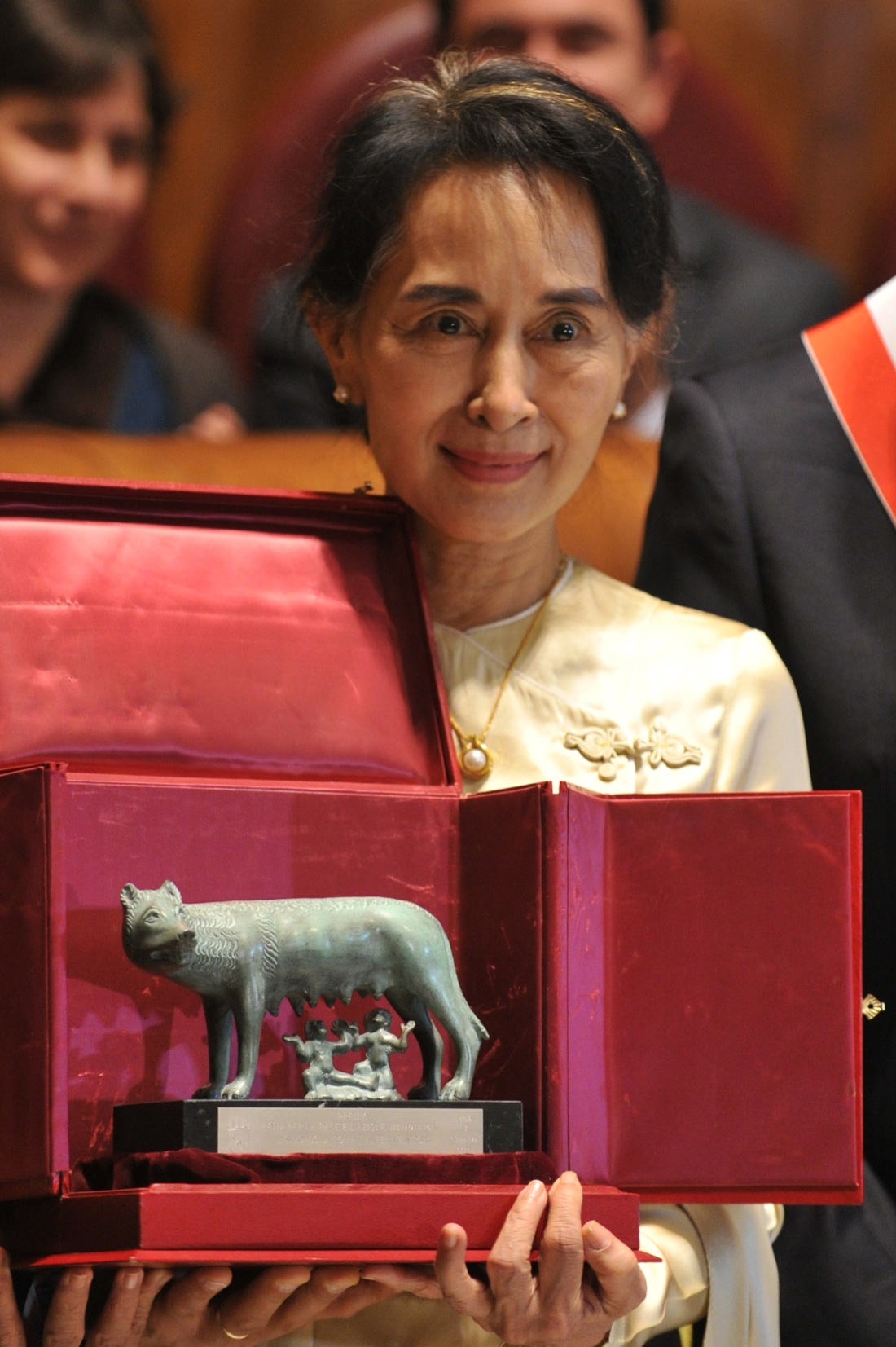 Aung San Suu Kyi e la Birmania Aung San Suu Kyi e la Birmania