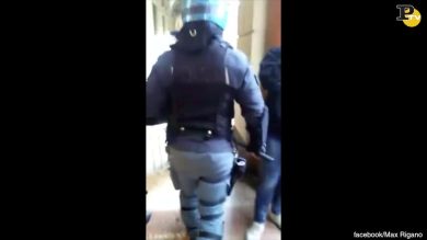 Bologna: applausi dei leghisti alla Polizia