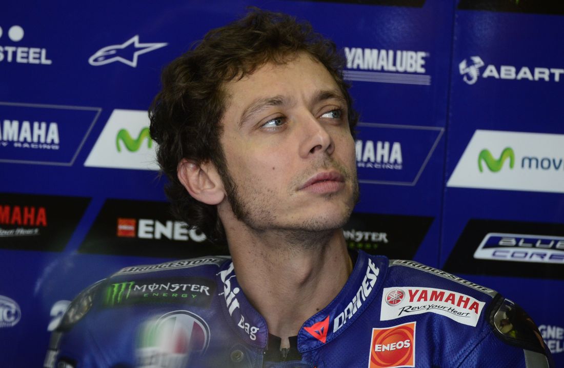 Gp Valencia: foto-cronaca del duello tra Rossi e Lorenzo Gp Valencia: foto-cronaca del duello tra Rossi e Lorenzo