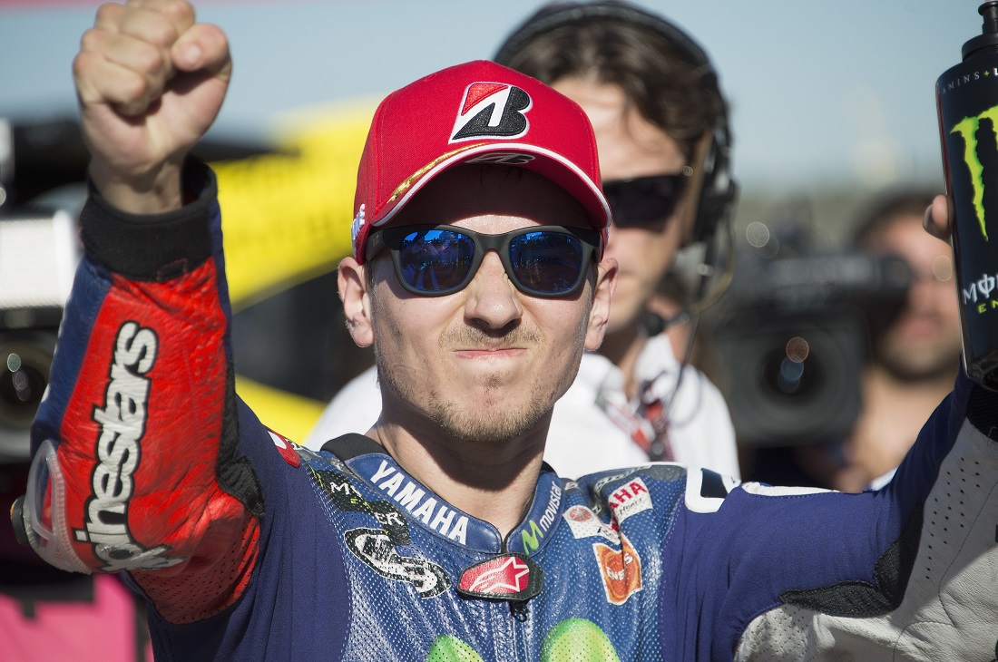 MotoGp, Gp Valencia: Rossi non ce la fa, Lorenzo campione del mondo