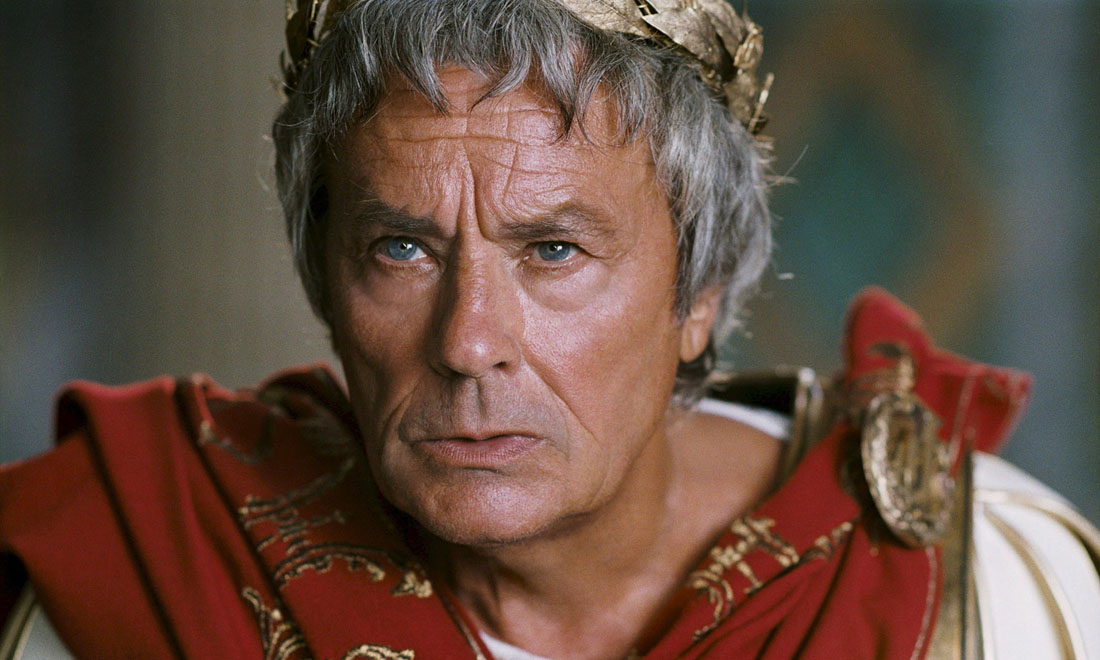 Alain Delon, bello e irrequieto: 80 anni per il divo francese – Foto