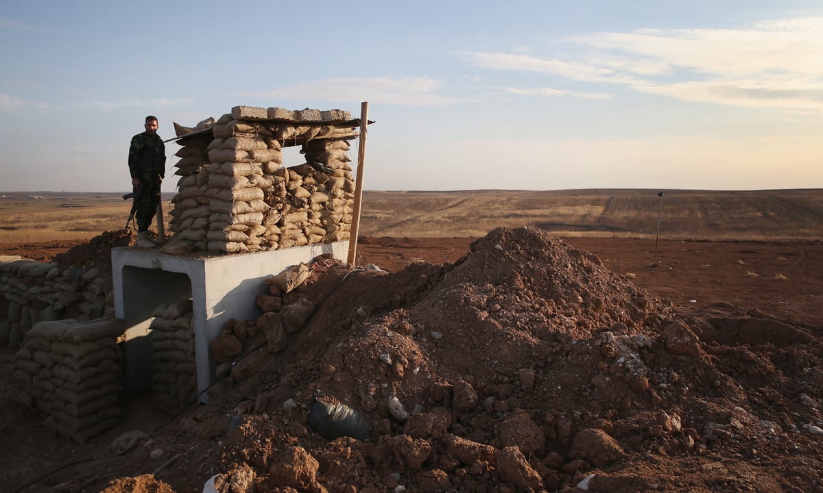 Peshmerga curdi contro l’ISIS in Iraq: foto dal fronte