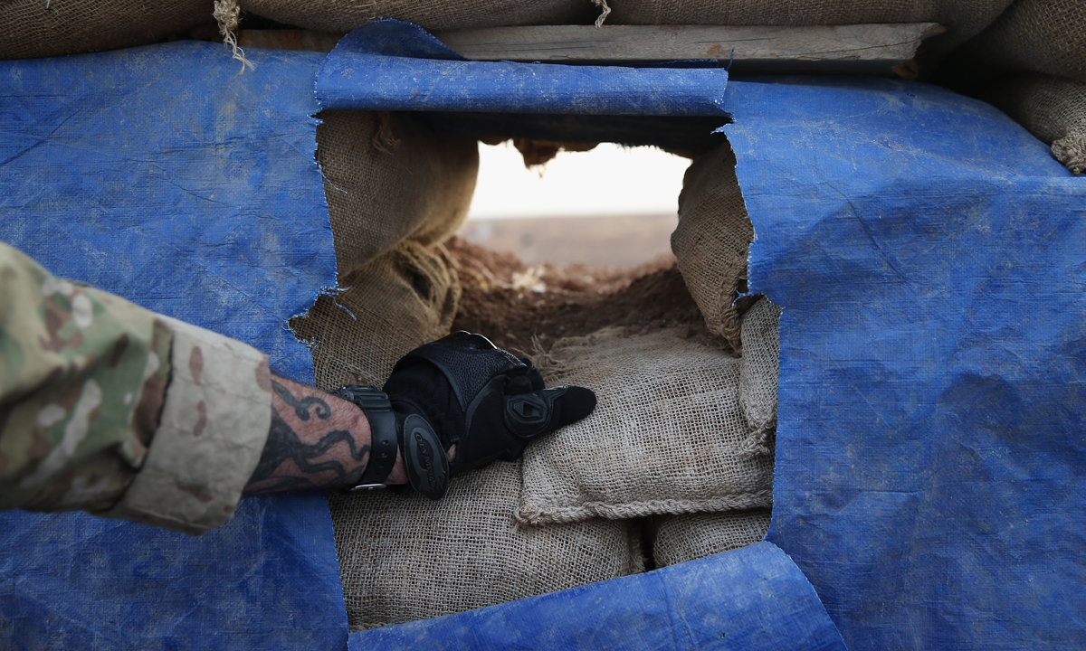Peshmerga curdi contro l’ISIS in Iraq: foto dal fronte
