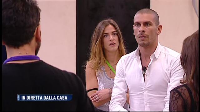 Grande Fratello 14: Rossella eliminata, segreto shock per Barbara Grande Fratello 14: Rossella eliminata, segreto shock per Barbara