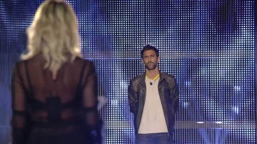 Grande Fratello 14: Rossella eliminata, segreto shock per Barbara Grande Fratello 14: Rossella eliminata, segreto shock per Barbara