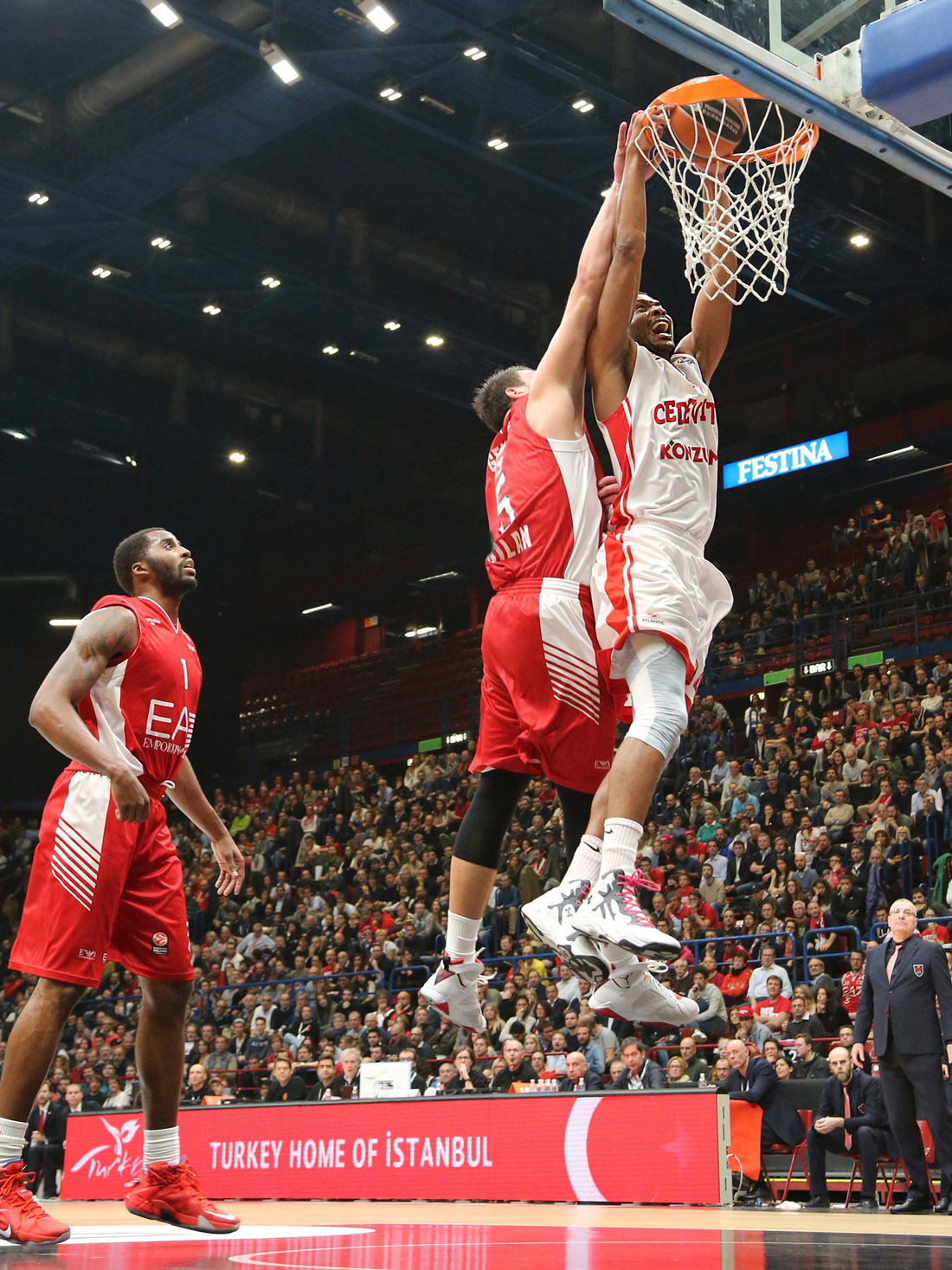 Basket Eurolega: l’EA7 Milano cede anche al Cedevita Zagabria