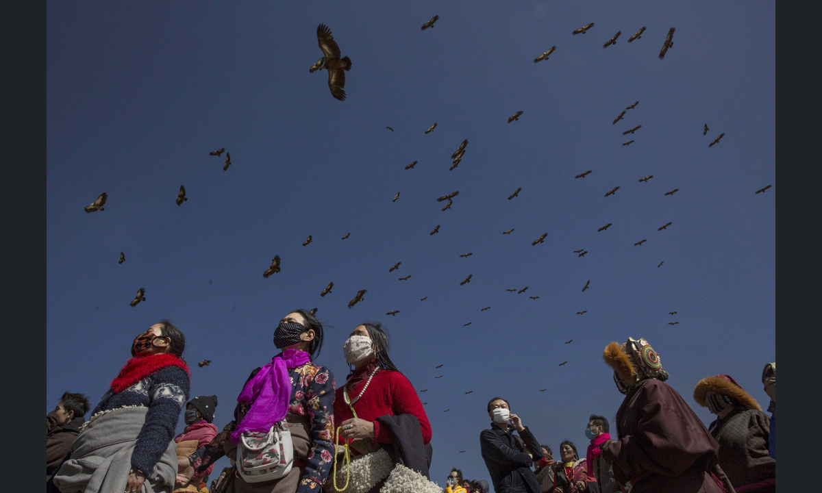 Viaggio nella valle del buddhismo tibetano