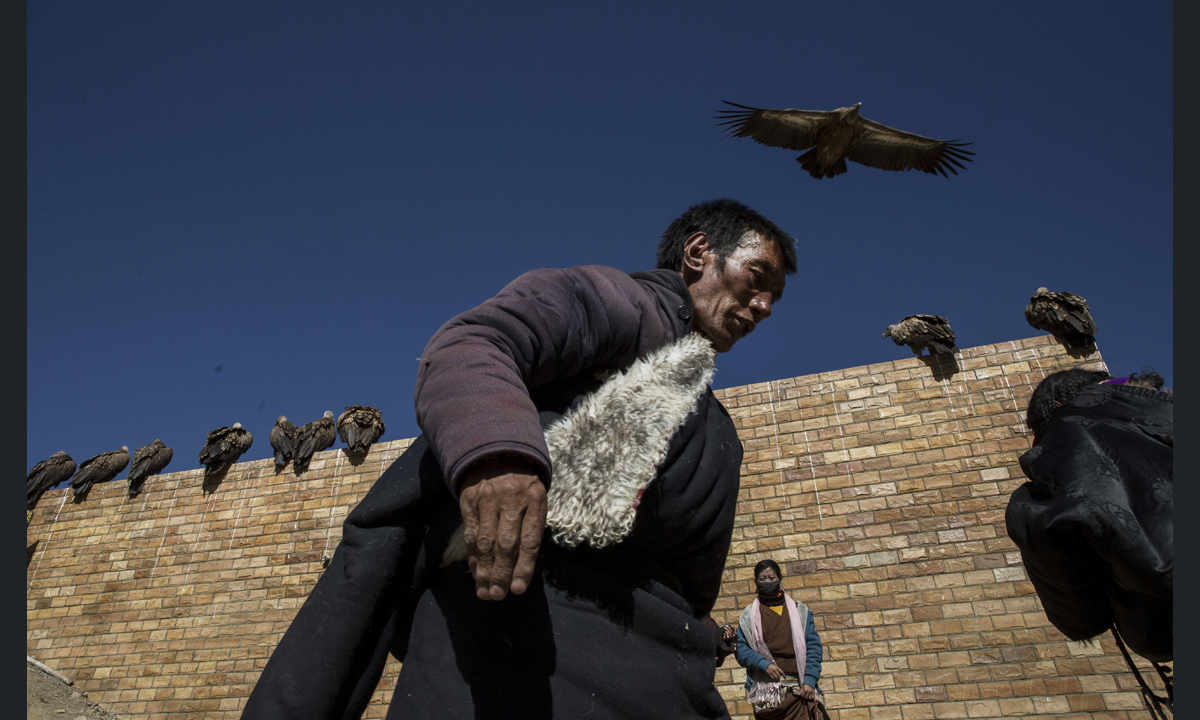 Viaggio nella valle del buddhismo tibetano