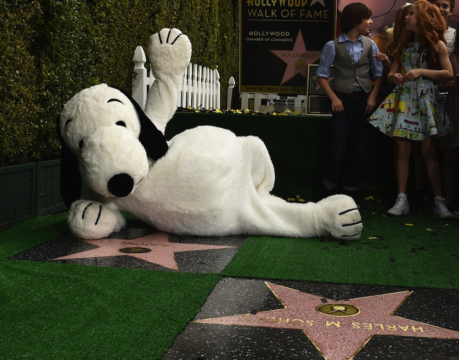 La stella di Snoopy brilla ad Hollywood