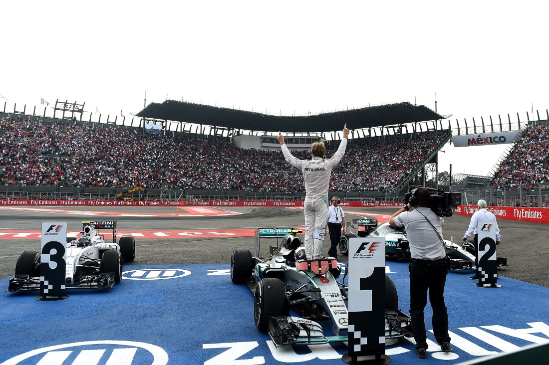 Gp Messico: 150mila persone per il ritorno della F1 dopo 23 anni Gp Messico: 150mila persone per il ritorno della F1 dopo 23 anni