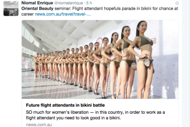 In Cina le aspiranti hostess sfilano in bikini