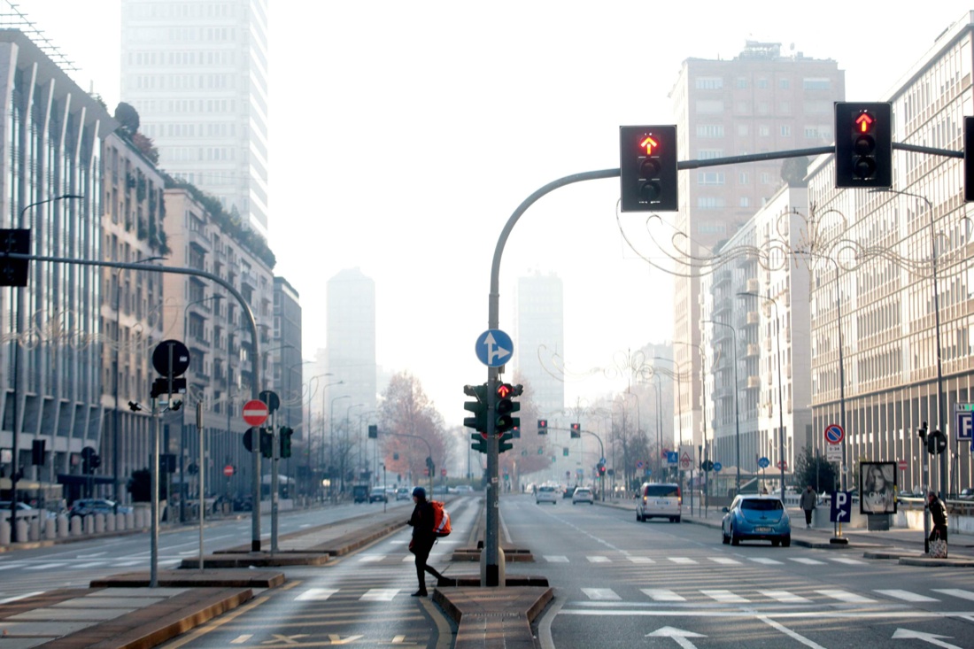 Smog a Milano e Roma: gli scarsi risultati del blocco delle auto Smog a Milano e Roma: gli scarsi risultati del blocco delle auto