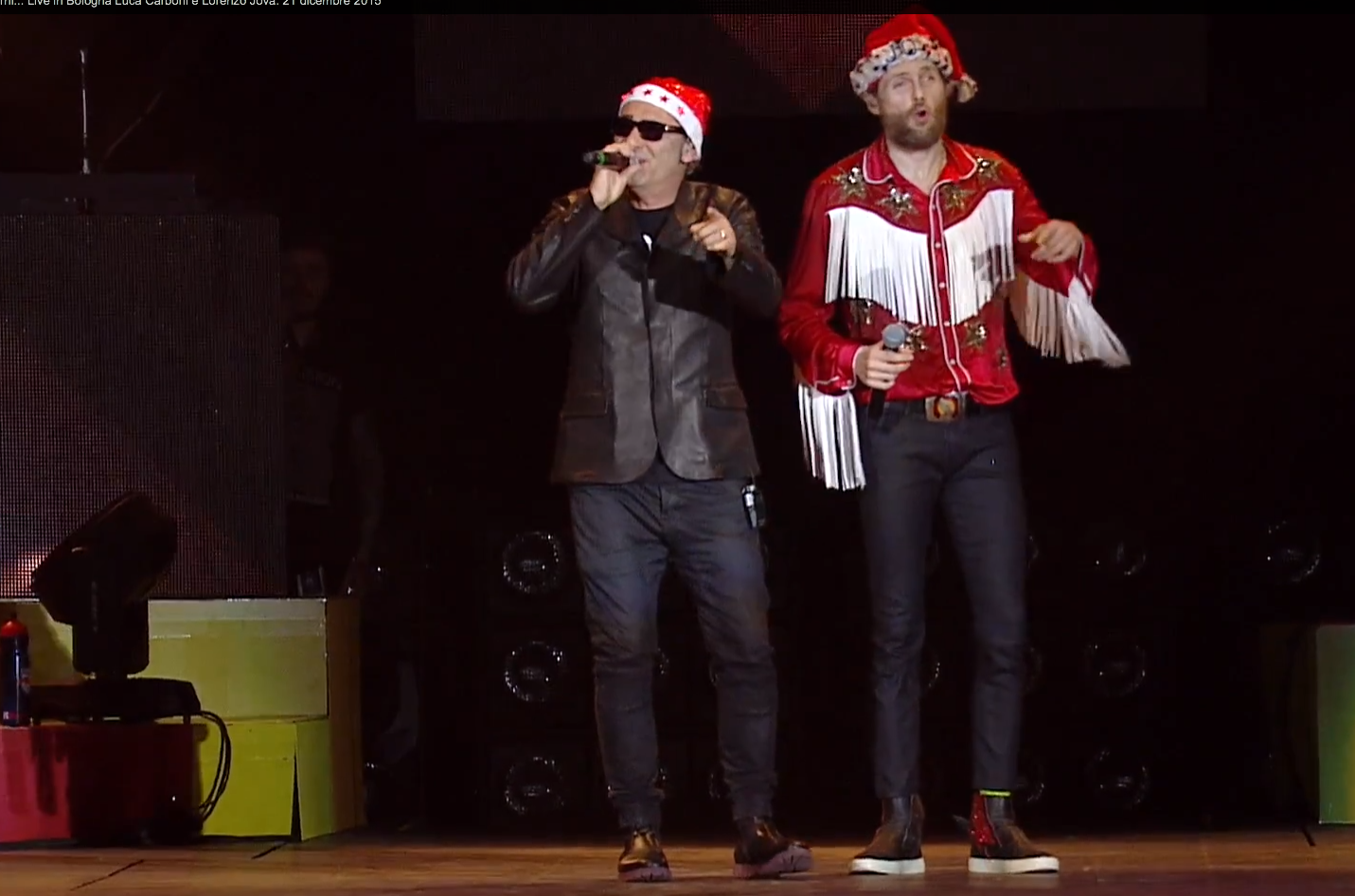 Jovanotti e Luca Carboni: “O è Natale tutti i giorni” live a Bologna – Video