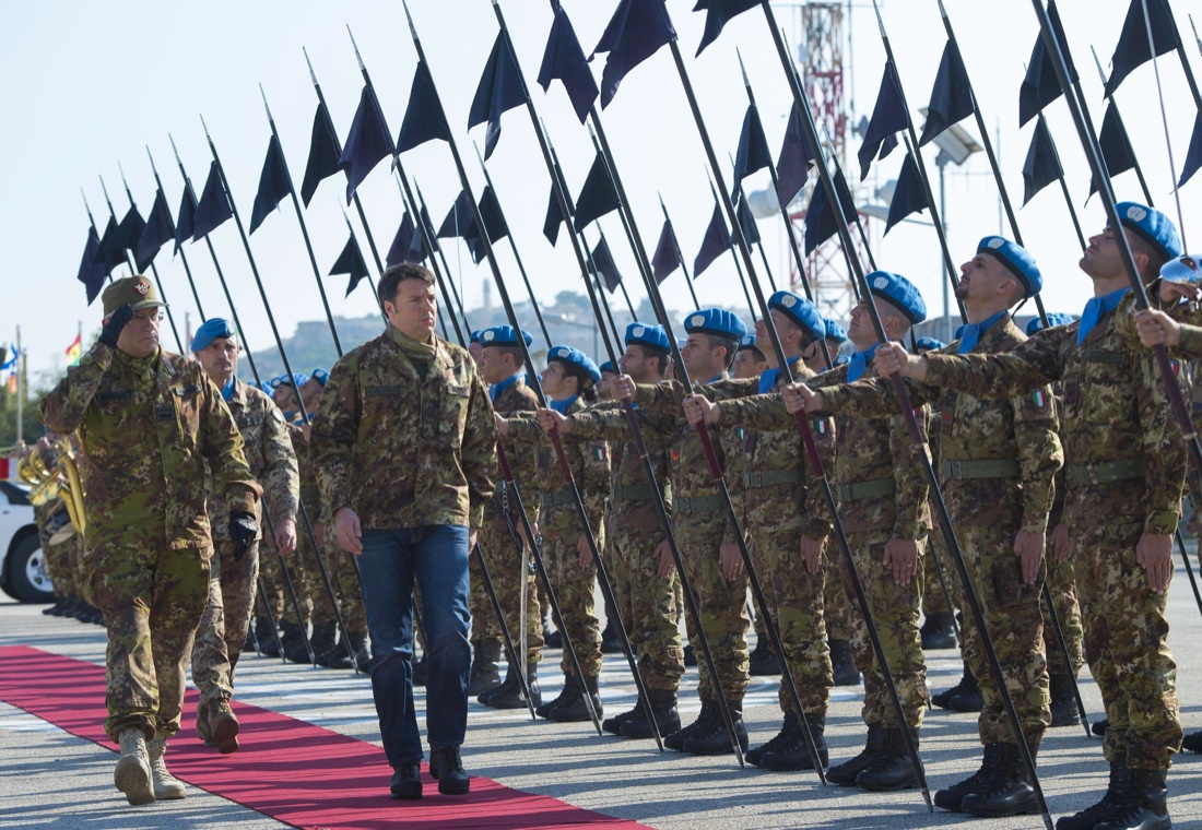 Renzi in Libano dai caschi blu italiani – Foto