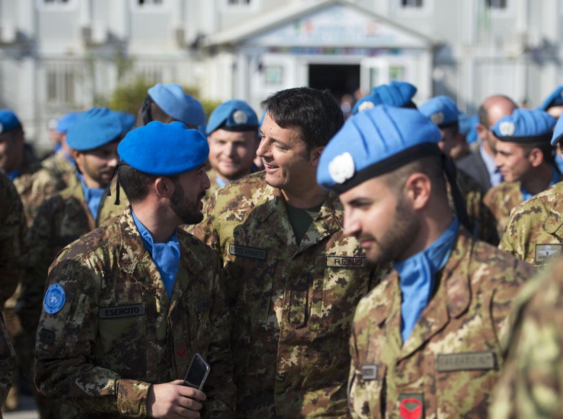 Renzi in Libano dai caschi blu italiani – Foto