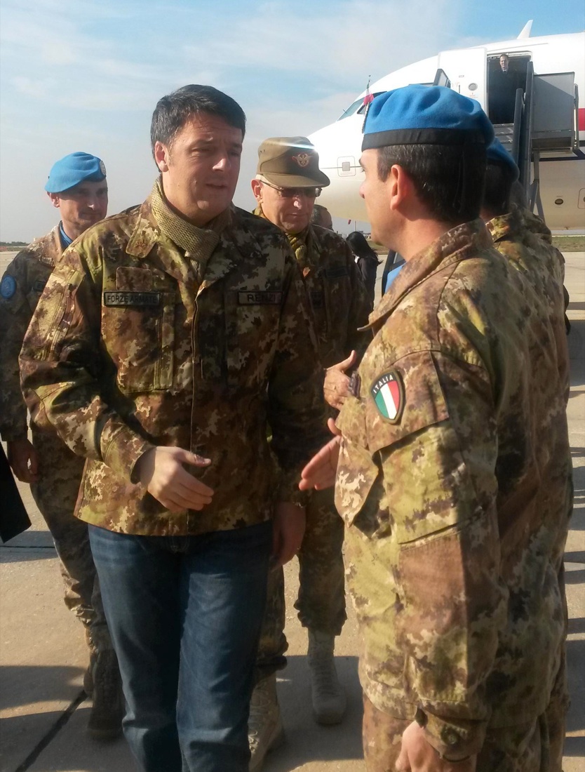 Renzi in Libano dai caschi blu italiani – Foto