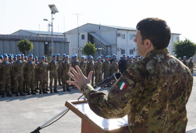 Renzi in Libano dai caschi blu italiani – Foto