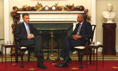 Obama: Trump sfrutta la rabbia e la paura dei lavoratori bianchi in difficoltà