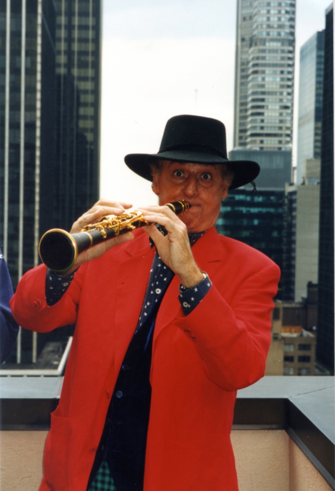 Renzo Arbore: Lasciate ogni tristezza voi ch’ entrate