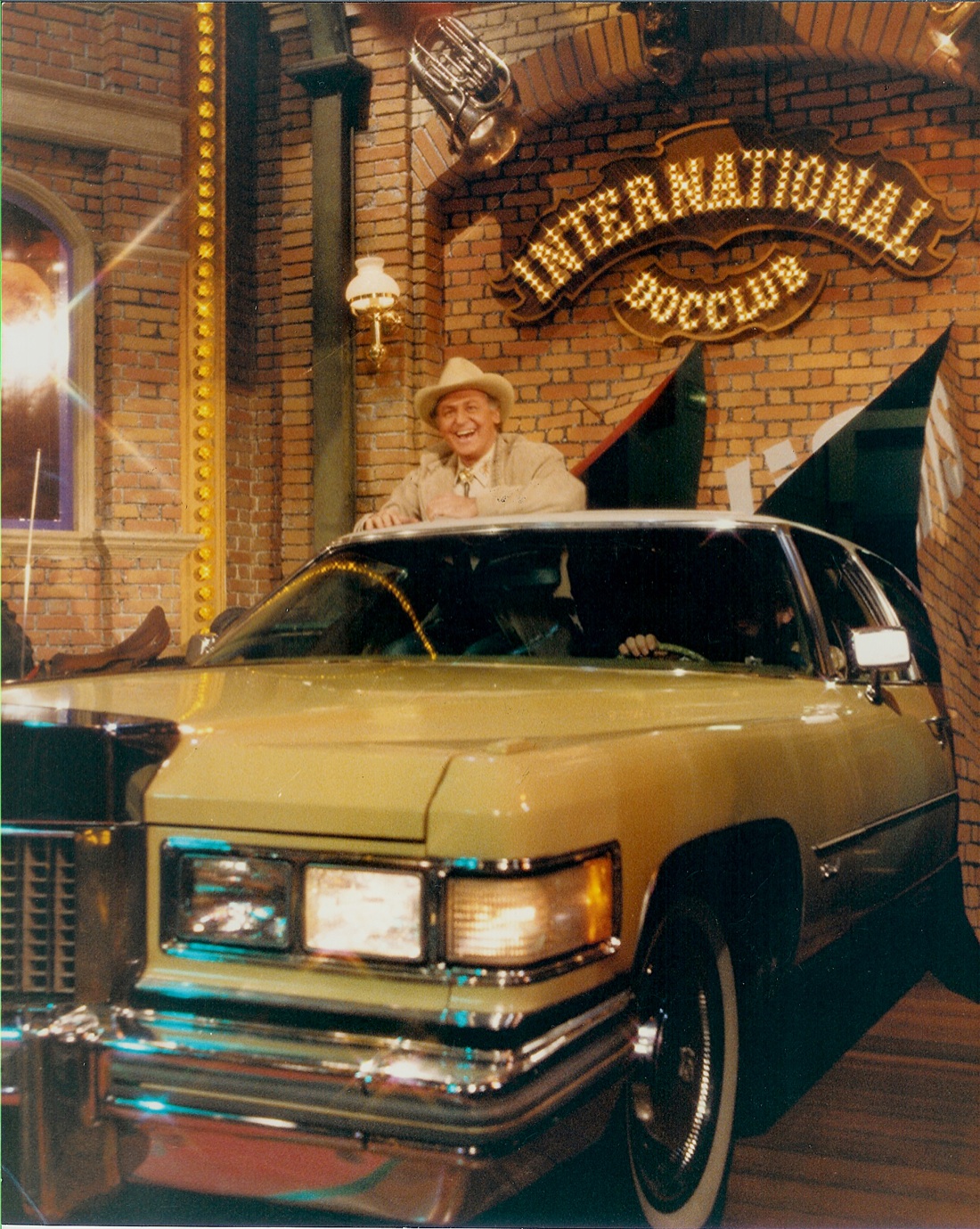 Renzo Arbore: Lasciate ogni tristezza voi ch’ entrate