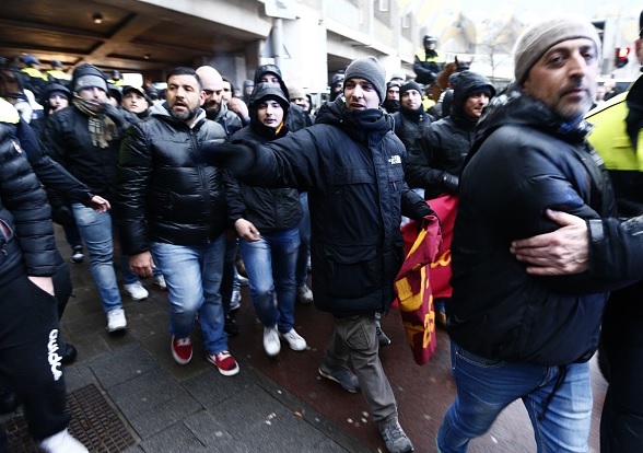 Violenza negli stadi: più feriti e Daspo ed emergenza arbitri