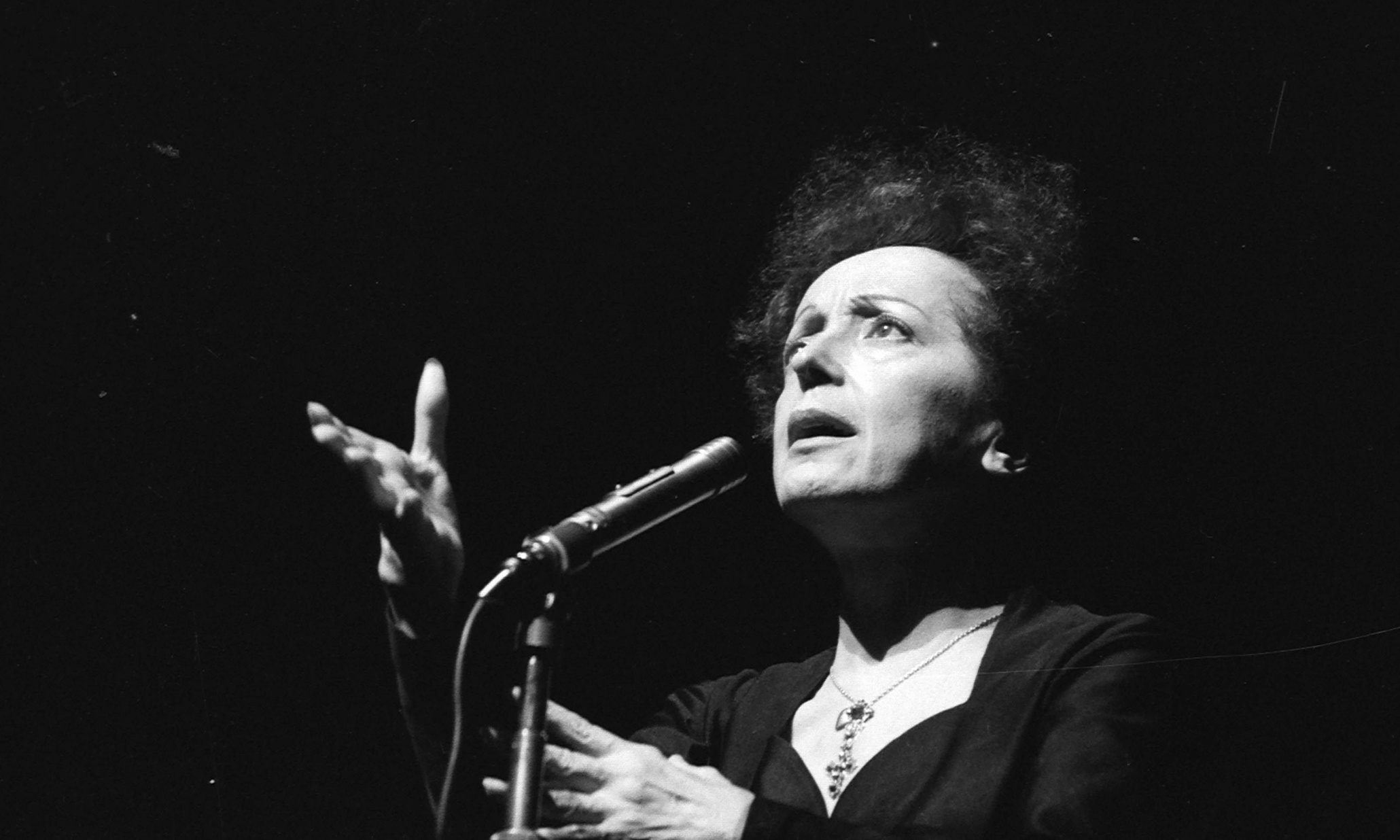 Edith Piaf avrebbe 100 anni: le 10 cose da sapere