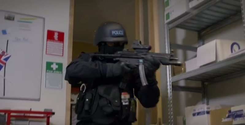 Terrorismo, cosa fare in caso di attacco, il video della polizia Uk