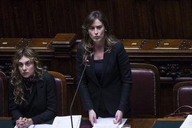 Boschi convince l’Aula ma il caso “Etruria” resta aperto