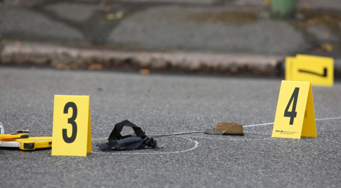 Brescia, una bomba rudimentale esplode davanti alla scuola di polizia Brescia, una bomba rudimentale esplode davanti alla scuola di polizia