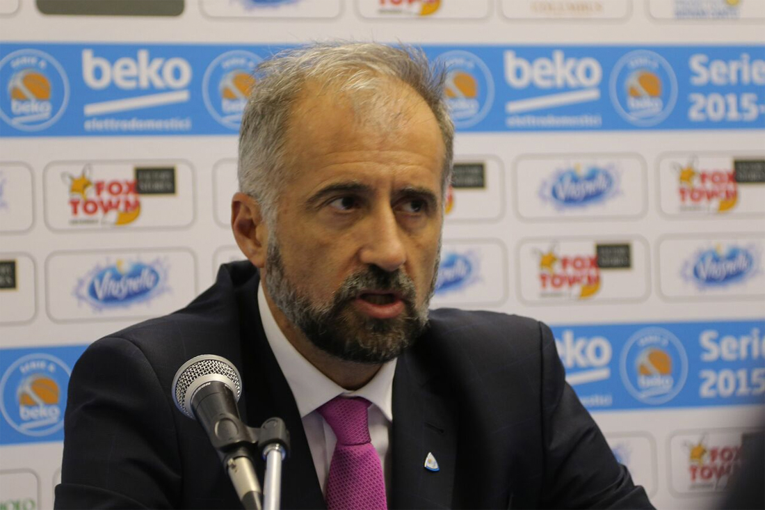 Basket: Cantù (o meglio Gerasimenko) esonera coach Corbani