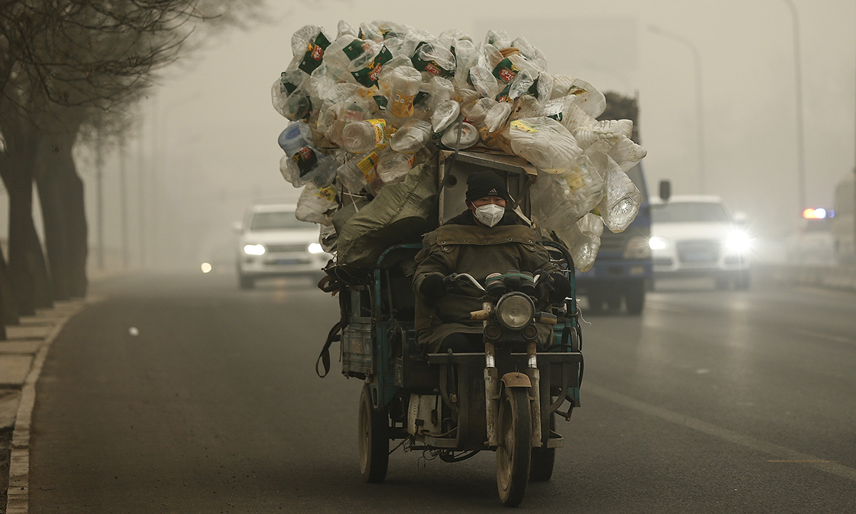 Smog a Pechino: secondo allarme rosso – Foto