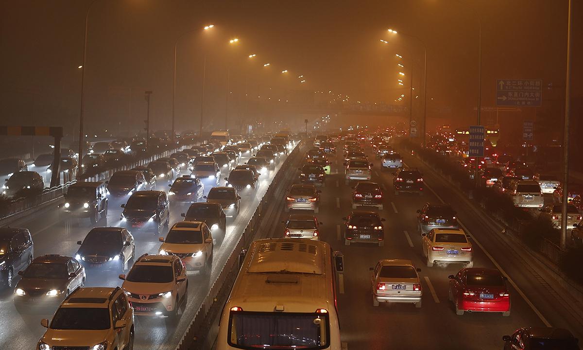 Smog a Pechino: secondo allarme rosso – Foto